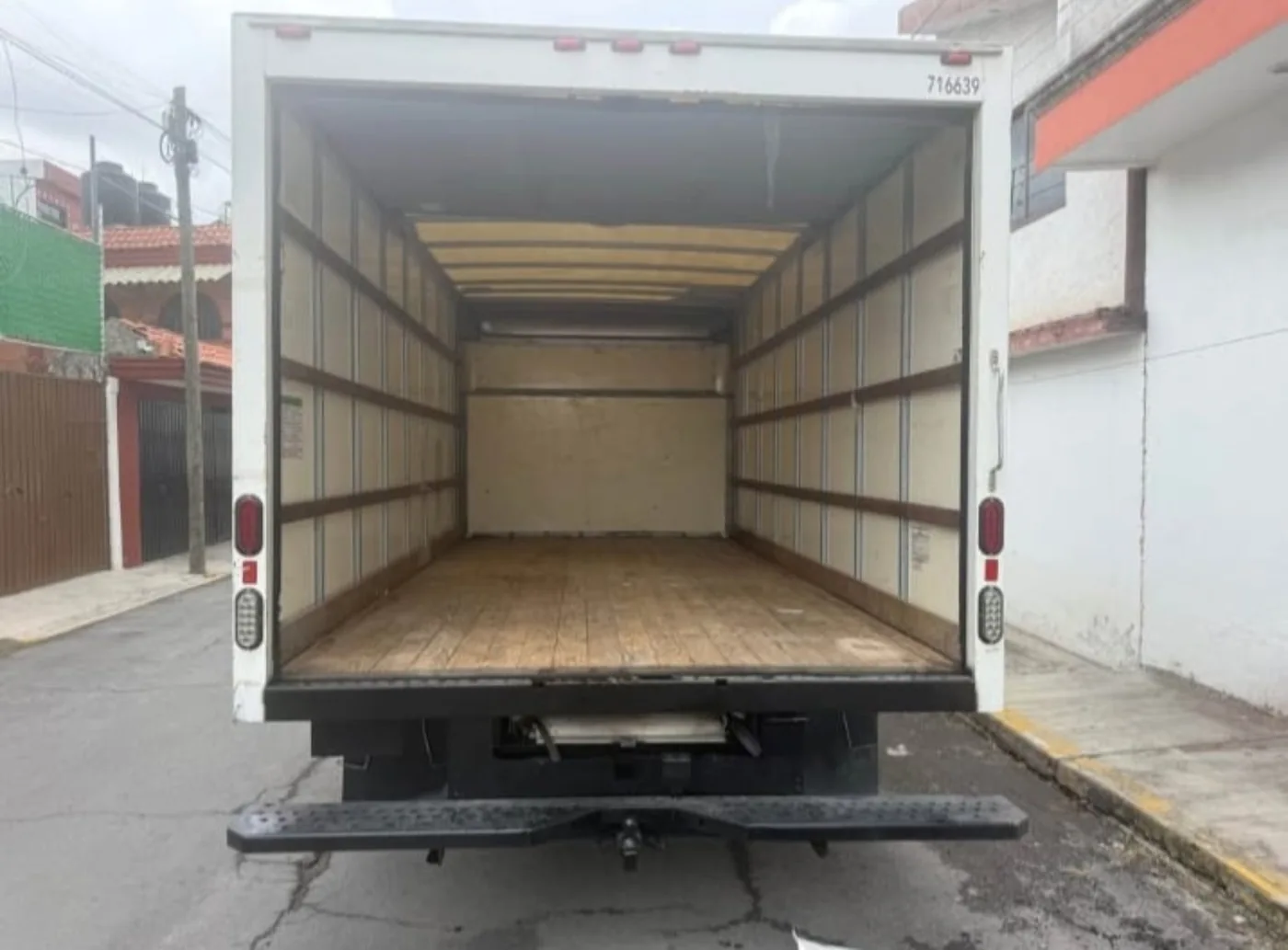 Interior de caja seca
